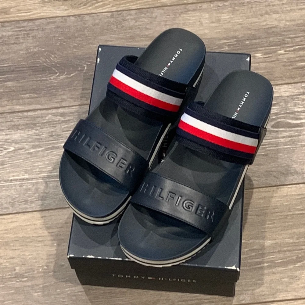 TT: Tommy Hilfiger Brysony Platform Blue White Red Strap Slides Sandals - Picture 3 of 10